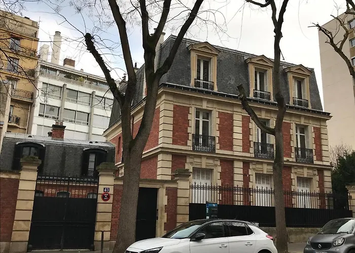 Superbe Maison Individuelle Dans Paris